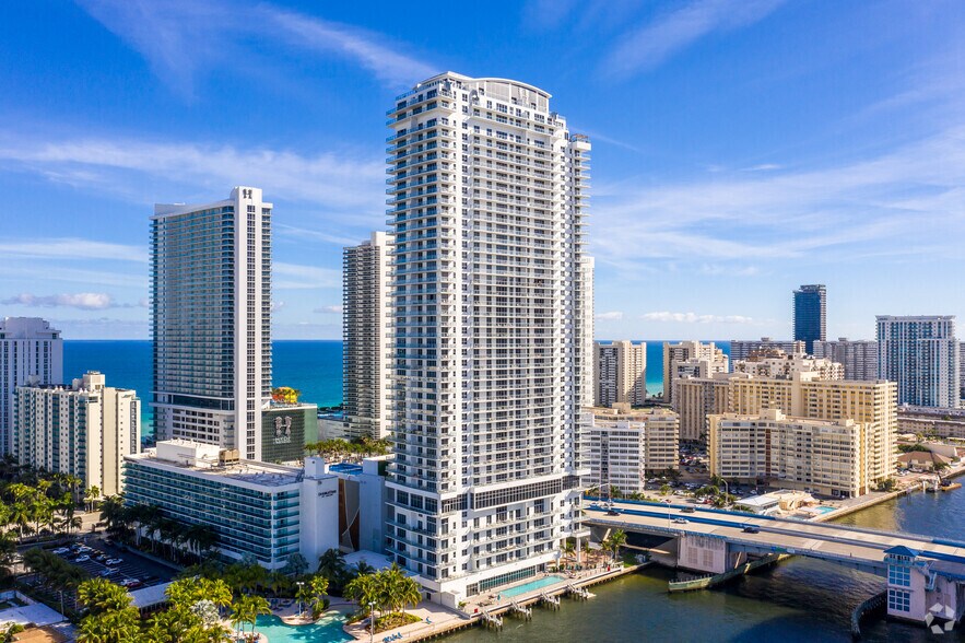 More Photos Of 4010-4012 S Ocean Dr, Hollywood Apartments For Sale