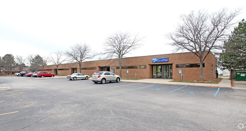 Primary Photo Of 43201-43281 Commons Dr, Clinton Township Medical For Lease
