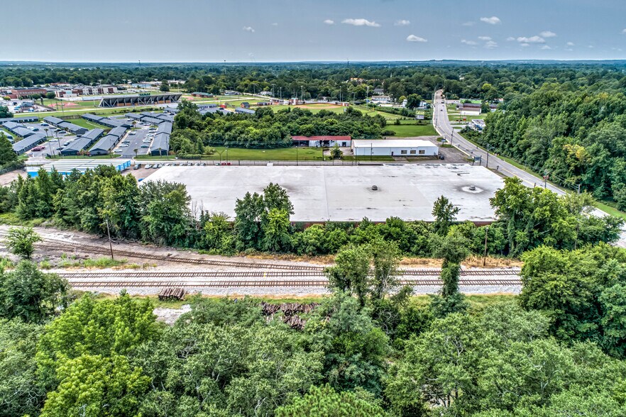 More Photos Of 1634 Olive Rd, Augusta Distribution For Sale