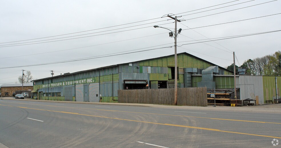 Primary Photo Of 7609 Colonel Glenn Rd, Little Rock Service For Sale
