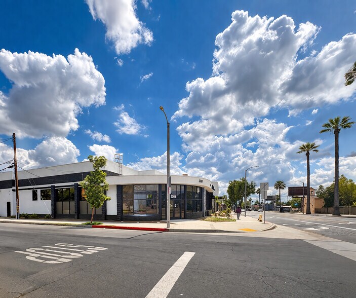 More Photos Of 2260-2268 Lincoln Ave, Altadena Storefront For Lease