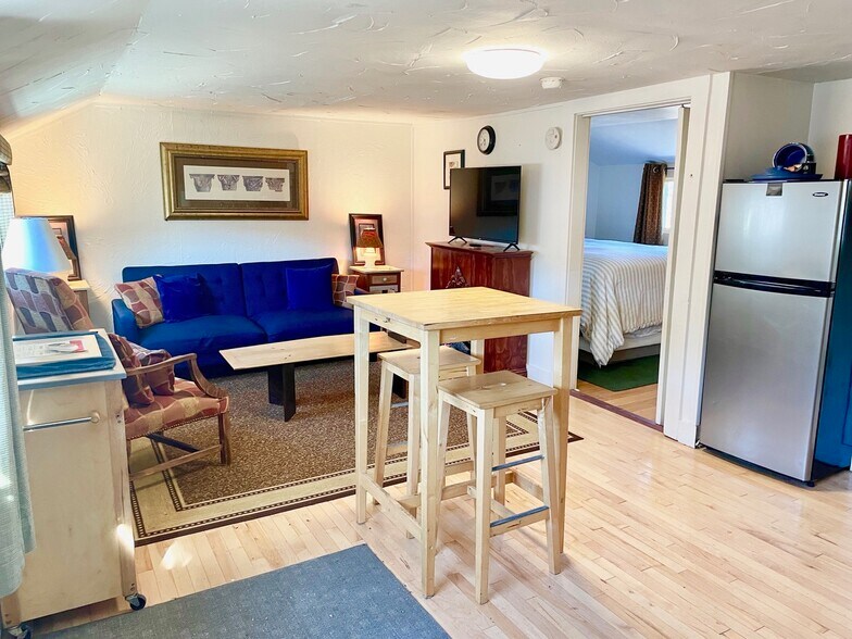 More Photos Of 294 Commercial St, Provincetown Storefront Retail Residential For Sale