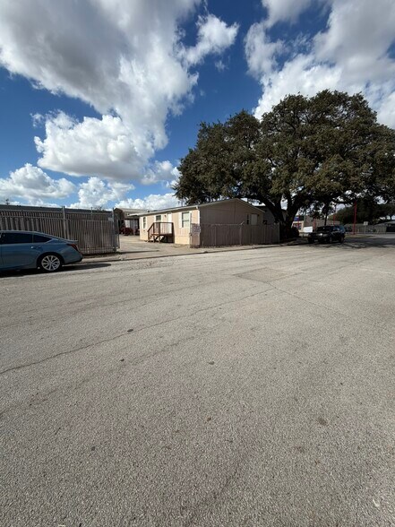 More Photos Of 1706 Clinton Dr, Galena Park Storefront Retail Office For Sale