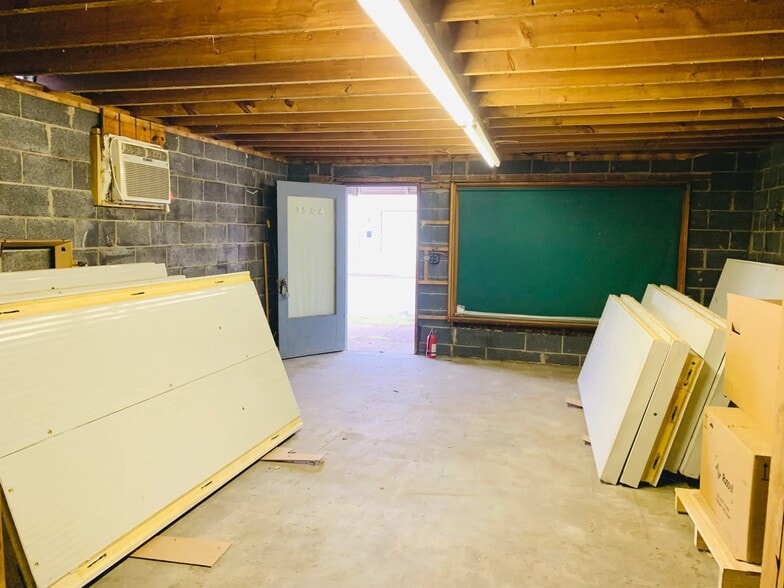 More Photos Of 1504 Princess Anne St, Fredericksburg Freestanding For Sale