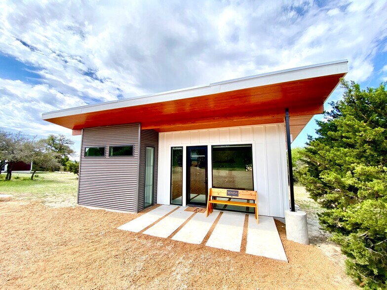 More Photos Of 405 Martin rd, Dripping Springs Specialty For Sale