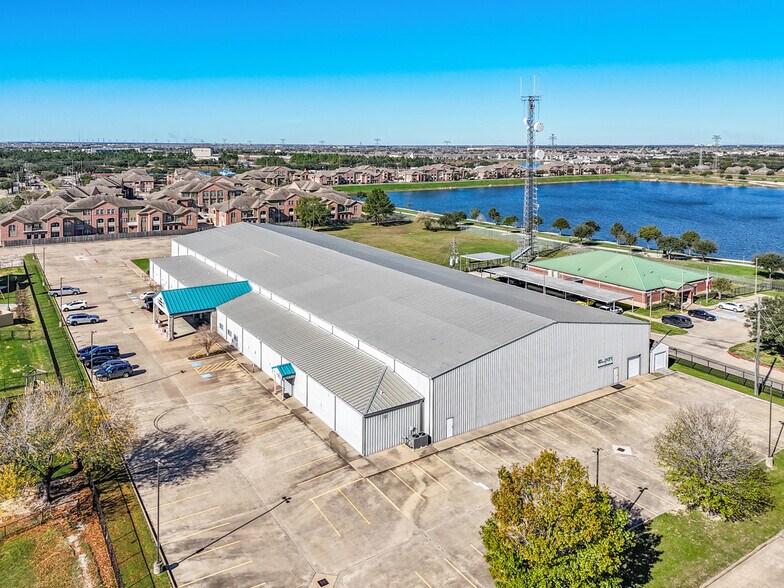 Primary Photo Of 8835 Wheat Cross Dr, Houston Freestanding For Sale