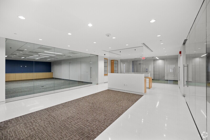 More Photos Of 2001 L St NW, Washington Coworking Space