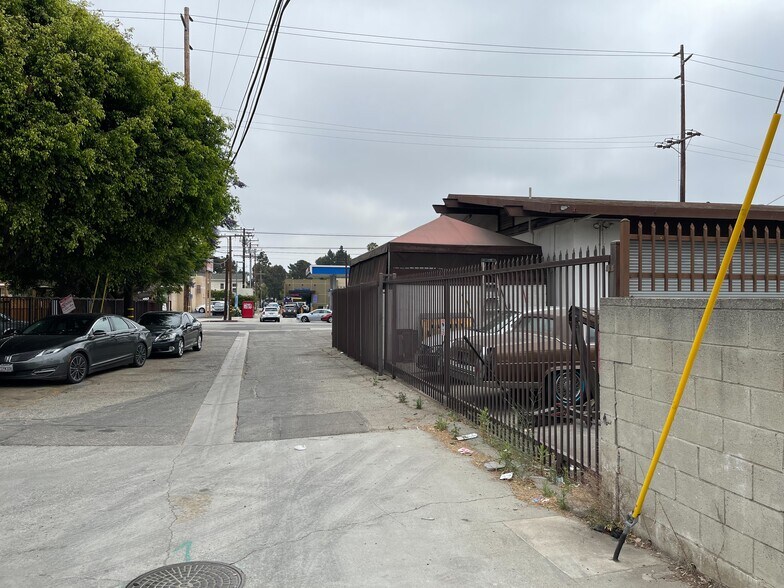 More Photos Of 11203 Washington Pl, Culver City Service Station For Sale