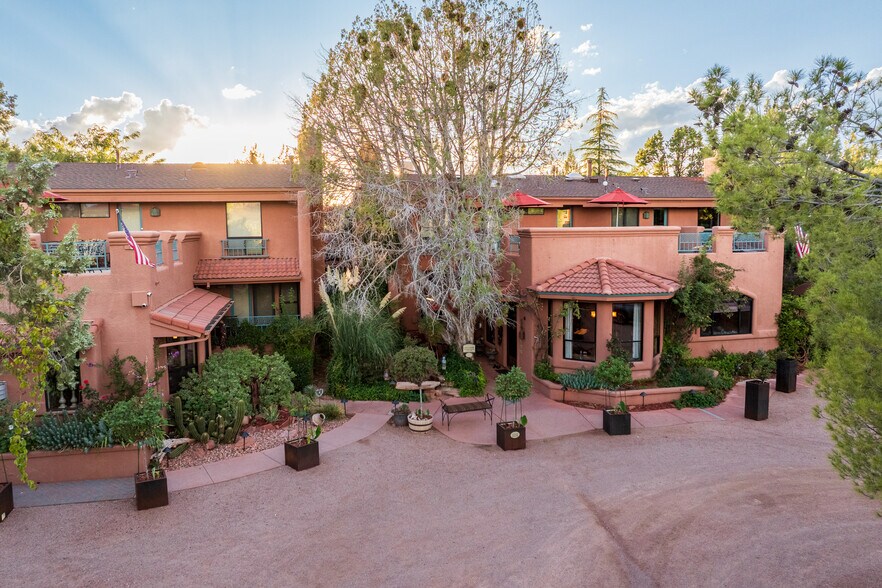 More Photos Of 55 Hozoni Dr, Sedona Hotel For Sale