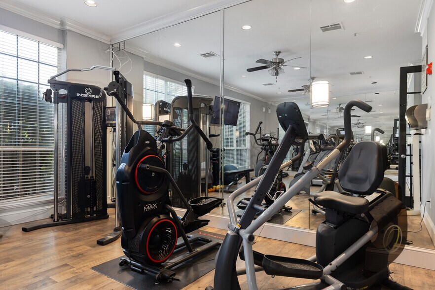 More Photos Of 1800 S Brentwood Blvd, Saint Louis Apartments For Sale