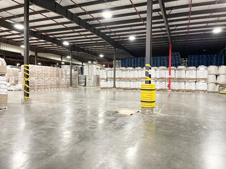 More Photos Of 100 Wisconsin River Dr, Port Edwards Distribution For Sale