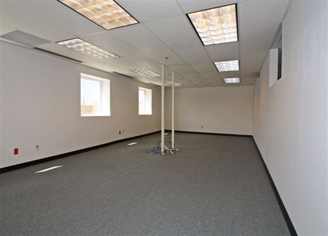 More Photos Of 217 S Belmont Ave, Indianapolis Warehouse For Lease