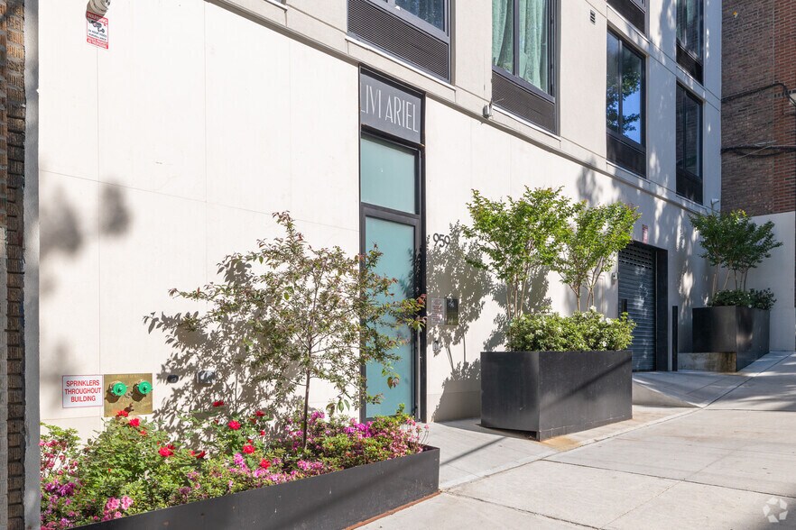 More Photos Of 959 Anderson Ave, Bronx Apartments For Sale