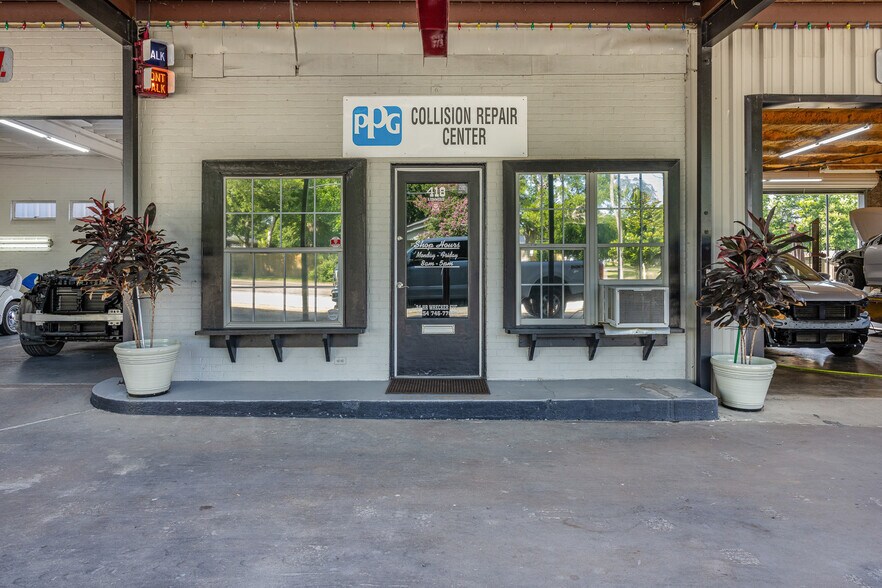 More Photos Of 418 S Commerce St, Bremond Auto Repair For Sale