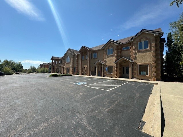 More Photos Of 9442 Mosaic Hts, Fountain Flex For Lease