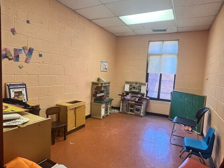 More Photos Of 1546 5th St NW, Washington Specialty For Sale