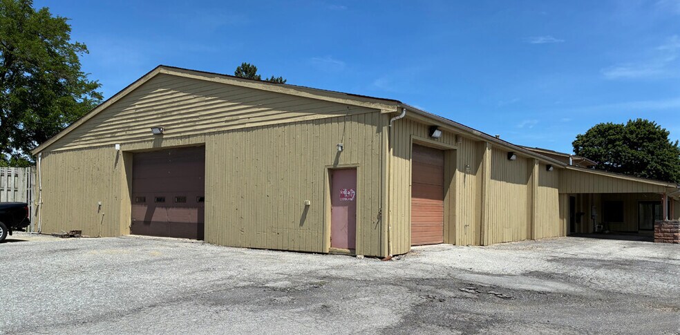 More Photos Of 1249 Lehigh Station Rd, Henrietta Warehouse For Lease
