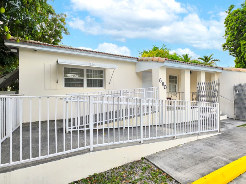 More Photos Of 660 Miller Dr, Miami Springs Research And Development For Sale