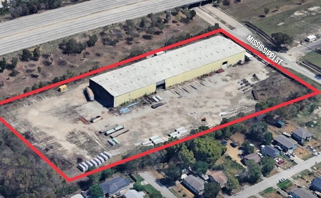 Primary Photo Of 9035 Mississippi St, Houston Manufacturing For Lease