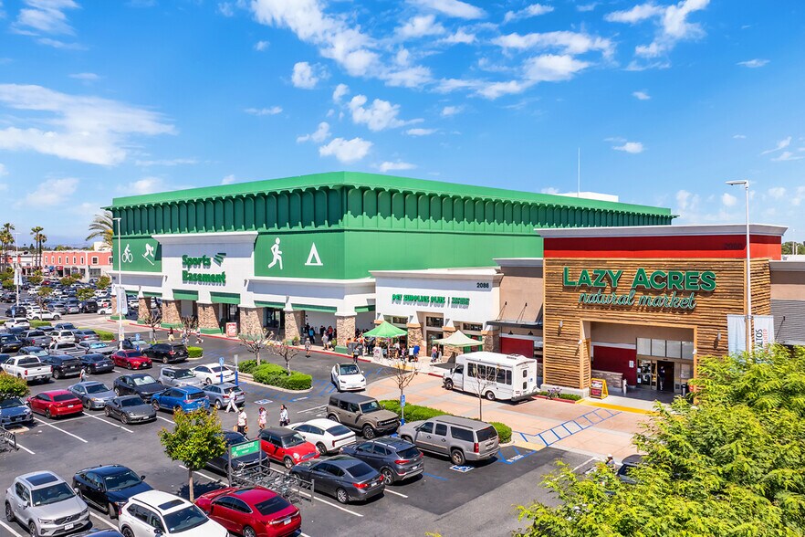More Photos Of 2100 N Bellflower Blvd, Long Beach General Retail For Sale