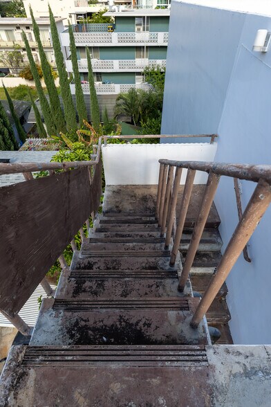 More Photos Of 250 Kapili St, Honolulu Apartments For Sale