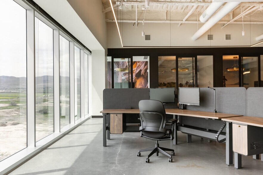 More Photos Of 344 W 13800 S, Draper Office For Lease