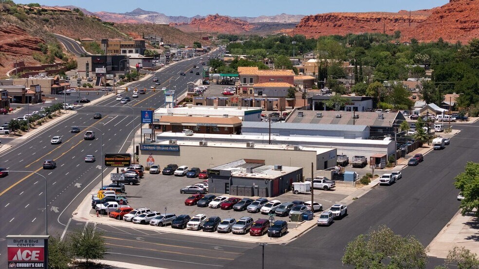 More Photos Of 222 N Bluff St, St George General Retail For Sale