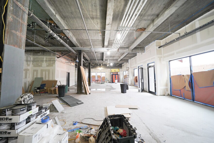 More Photos Of 166-36 Jamaica Ave, Jamaica General Retail For Lease