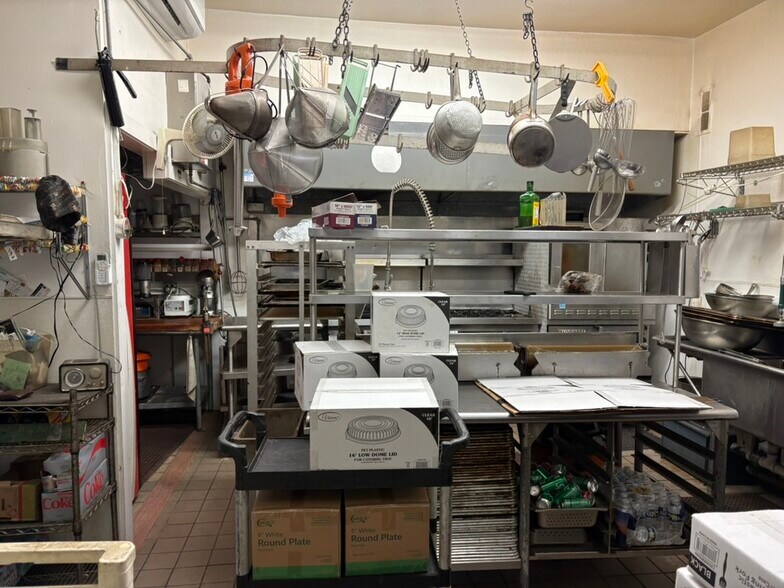 More Photos Of 7800 Montgomery Ave, Elkins Park General Retail For Lease