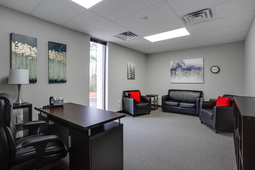 More Photos Of 3610 Bush St, Raleigh Medical For Lease