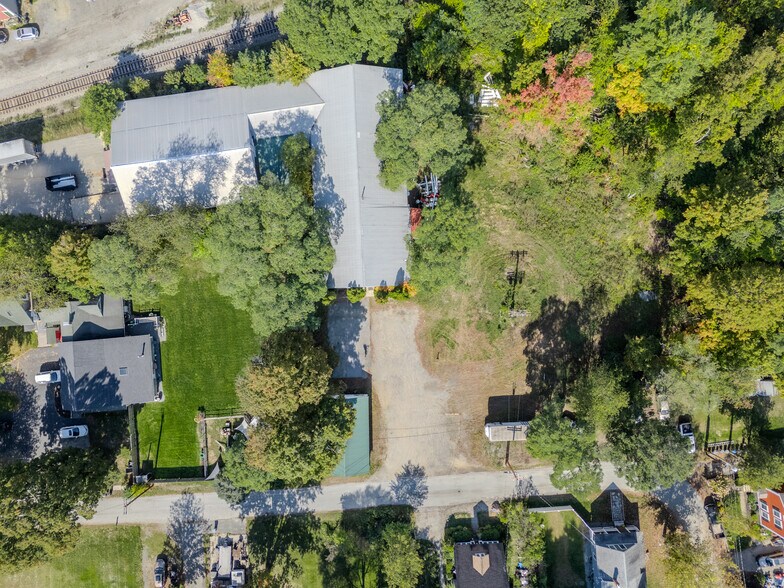 More Photos Of 13 Elm St, Newton Distribution For Lease