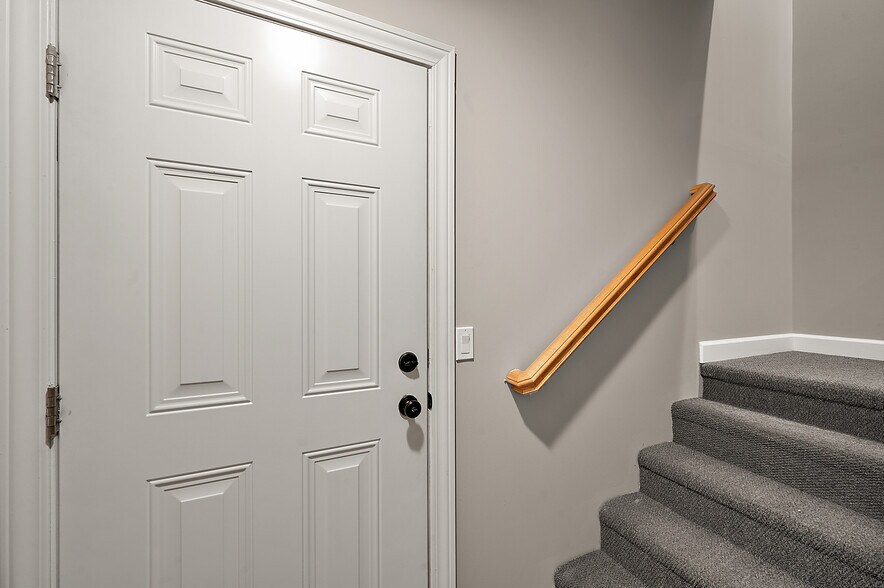 More Photos Of 1241-1251 E Woodward Heights Blvd, Hazel Park Apartments For Sale