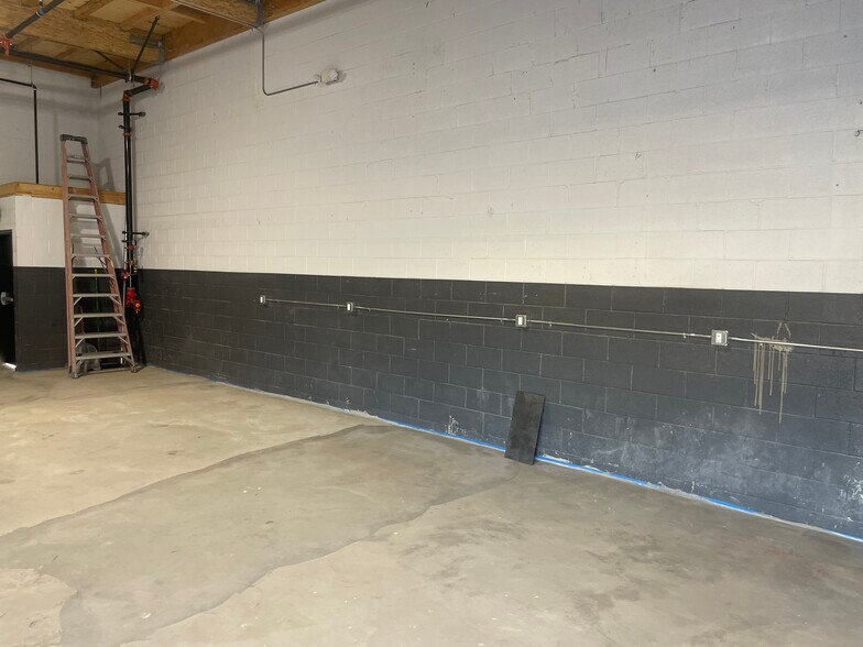 More Photos Of 11891 Beach Blvd, Stanton Auto Repair For Sale