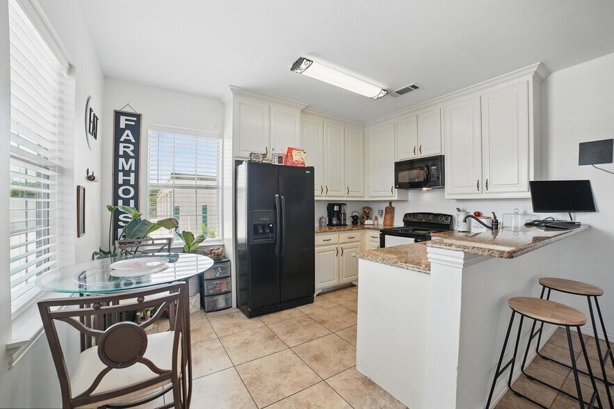 More Photos Of , Lavon Unknown For Sale