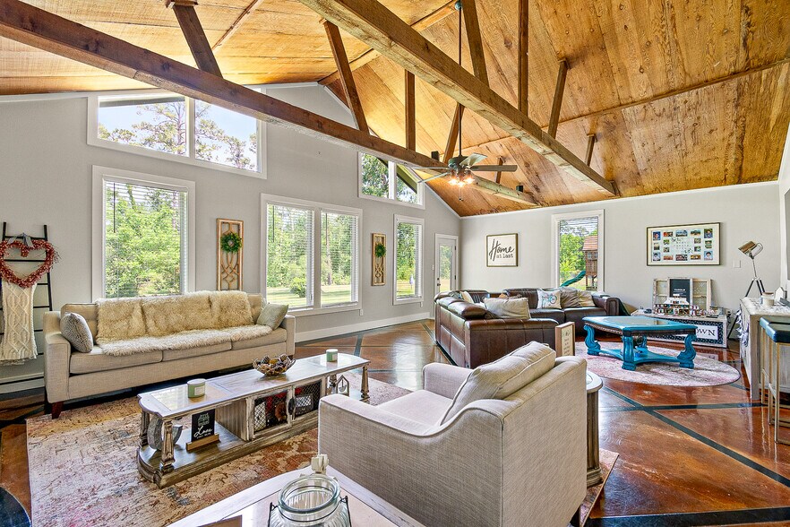 More Photos Of 5110 Treaschwig Rd, Spring Specialty For Sale