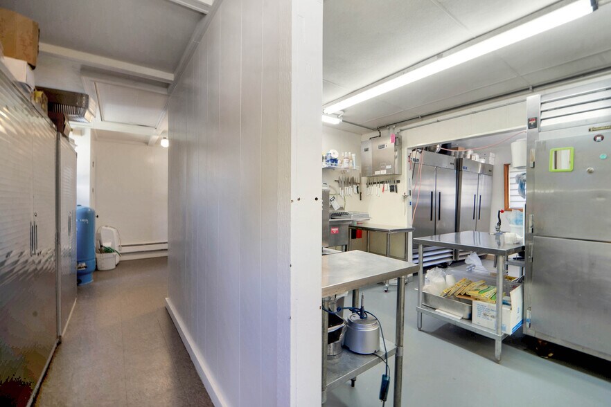 More Photos Of E6659 Wolf River Dr, Fremont General Retail For Sale