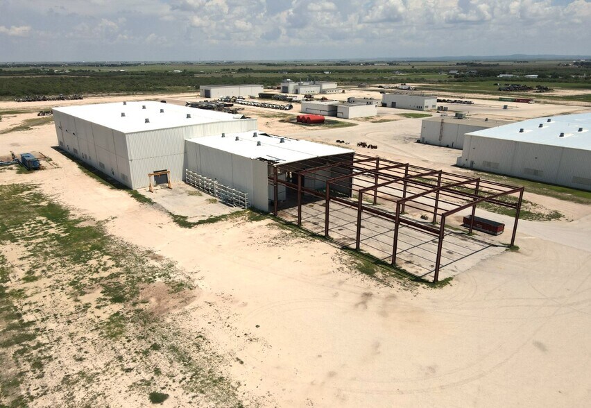 More Photos Of 1214 Gas Plant Rd, San Angelo Manufacturing For Sale