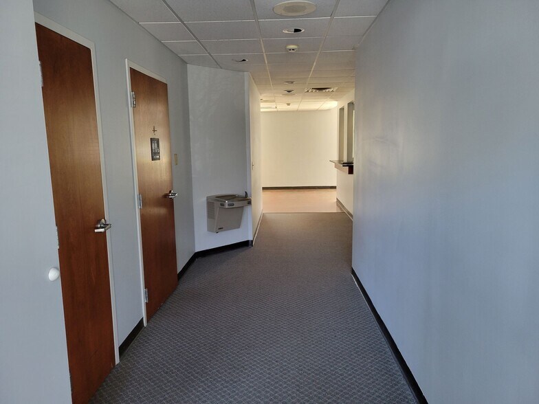 More Photos Of 784 Prince Ave, Athens Medical For Sale