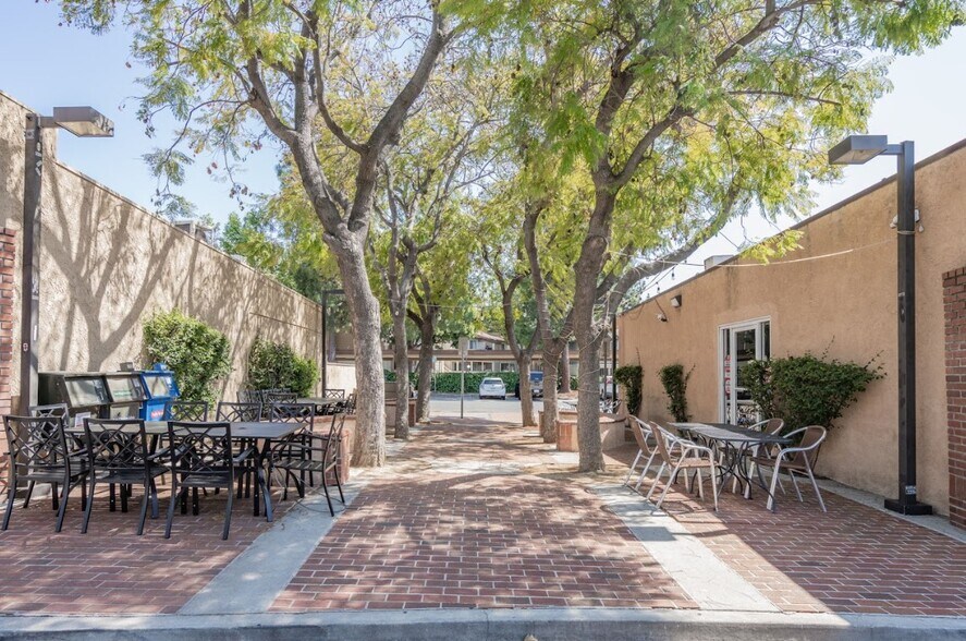 More Photos Of 2410 E Thousand Oaks Blvd, Thousand Oaks Freestanding For Sale