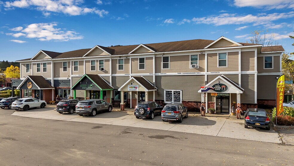 More Photos Of 38 Washington St, Ellicottville Storefront For Sale