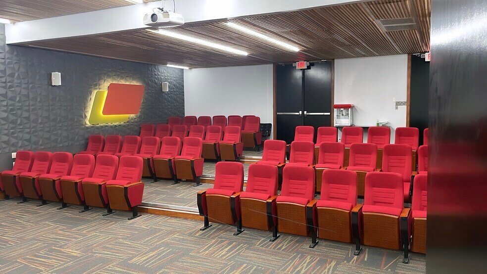 More Photos Of 8403 Westglen Dr, Houston Flex For Sale