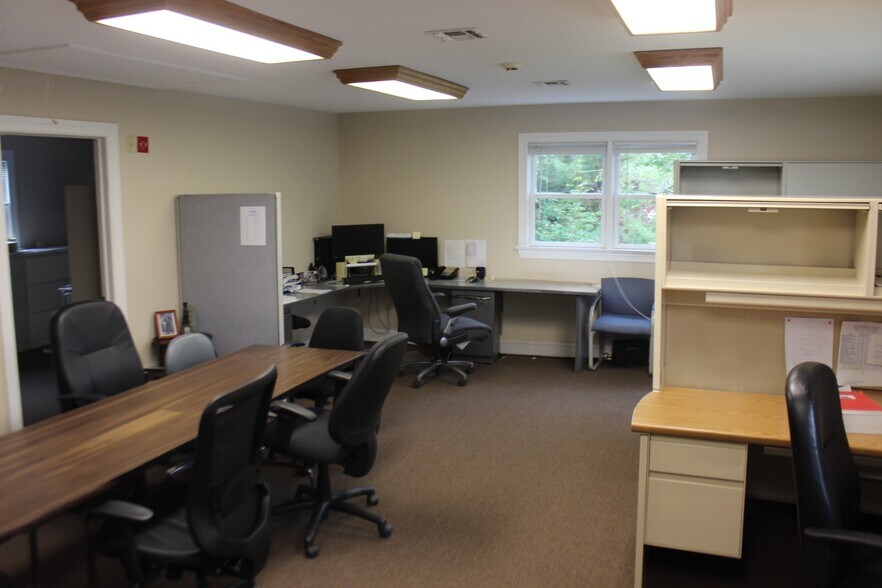 More Photos Of 205 State Route 31 N, Washington Office Residential For Sale
