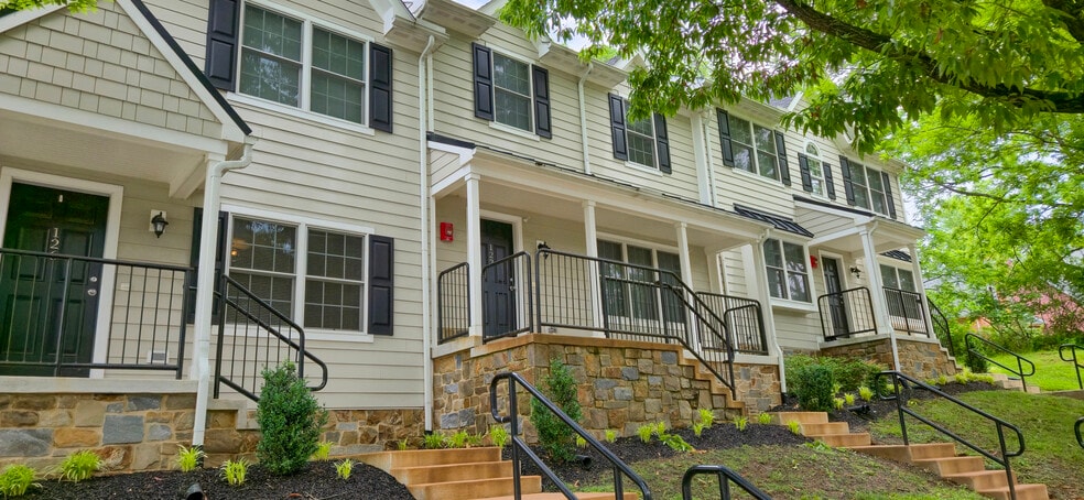 More Photos Of 118 New London Rd, Newark Apartments For Sale