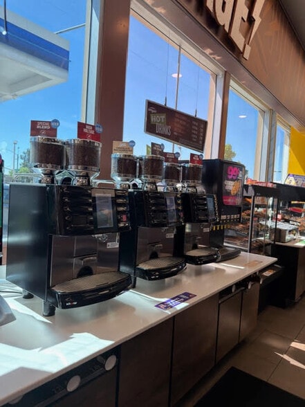 More Photos Of 1020 E Shaw Ave, Fresno Service Station For Sale