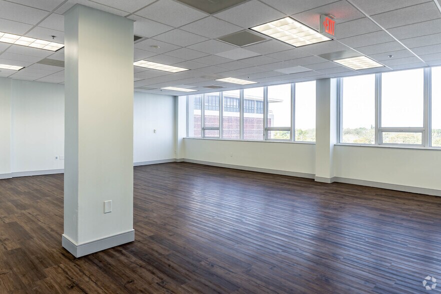 More Photos Of 2455 E Sunrise Blvd, Fort Lauderdale Loft Creative Space For Lease