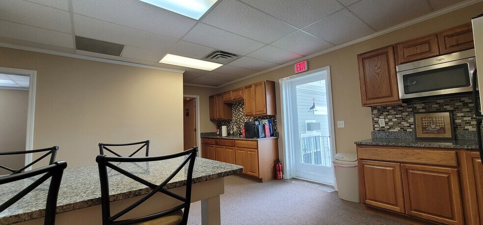 More Photos Of 24 Main St, Centerbrook Loft Creative Space For Lease