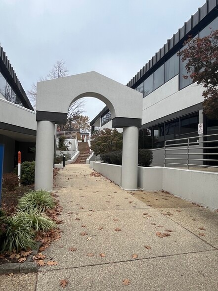 More Photos Of 13934 Baltimore Ave, Laurel Medical For Sale