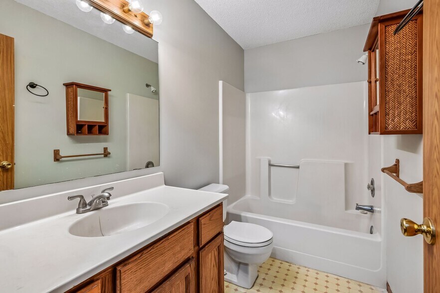 More Photos Of 417 Hunter Dr, Watertown Multifamily For Sale