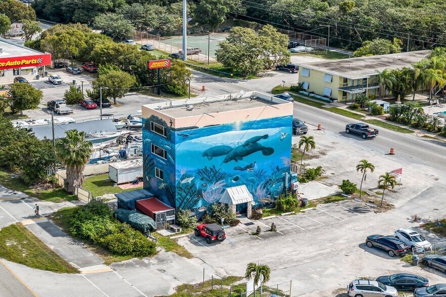 More Photos Of 99222 Overseas Hwy, Key Largo Storefront Retail Residential For Sale