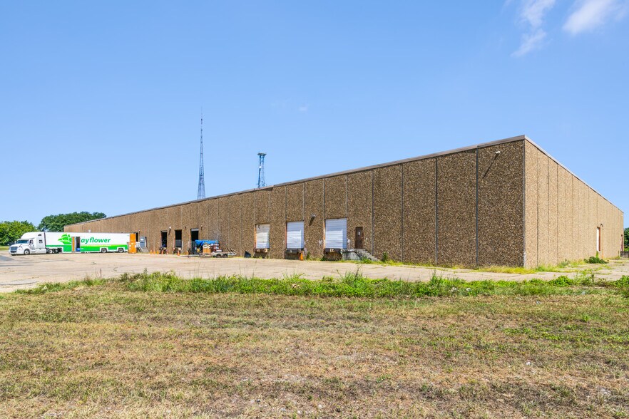 More Photos Of 2005 Texas Ave, Shreveport Warehouse For Lease